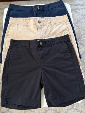 Old Navy Three Pairs of Women’s Everyday Shorts - Black, Navy, Cream